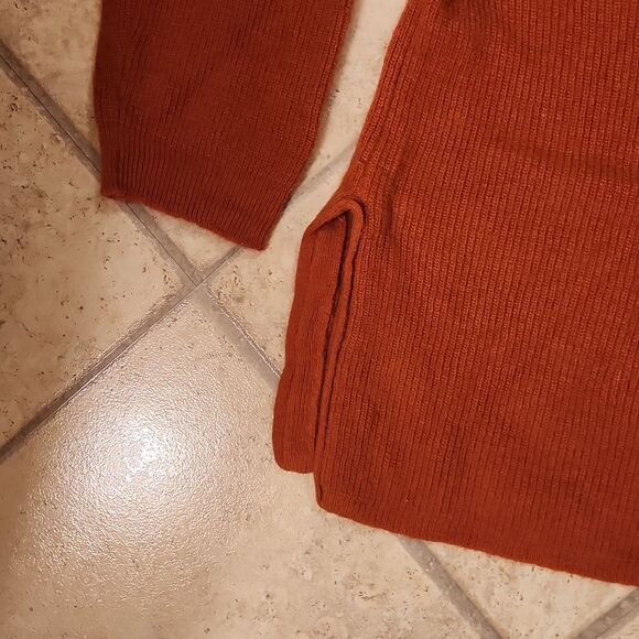 Finisterre Patagonia Women's Rust Orange Sweater w/ Brown Tie Details Size XL - Picture 5 of 8